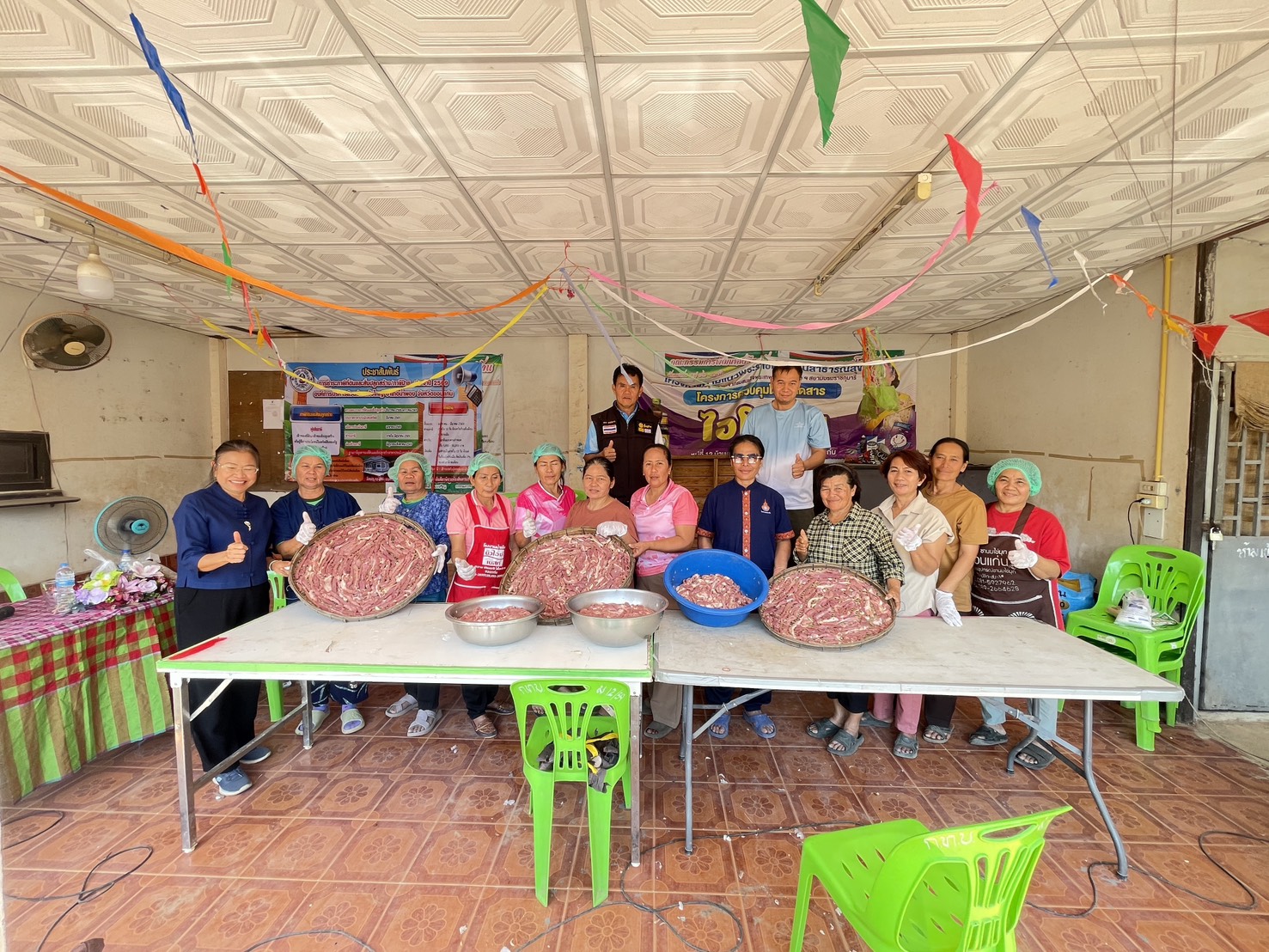 พช.น้ำพอง : ดำเนินโครงการส่งเสริมการออมและพัฒนาทักษะการบริหารจัดการทางการเงินของครอบครัวและชุมชน  (Financial Literacy)