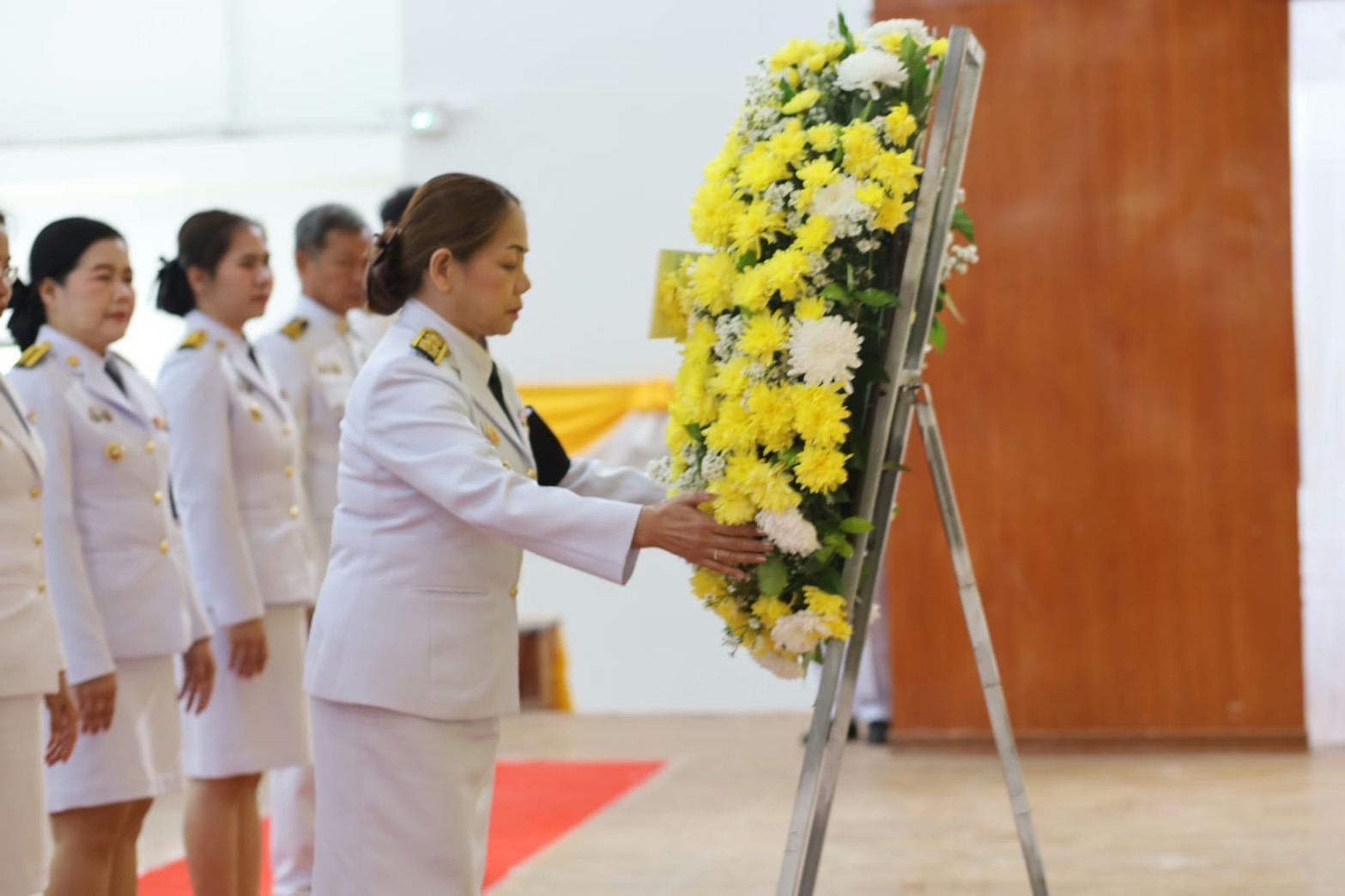 พช.น้ำพอง: ร่วมพิธีเนื่องใน “วันนวมินทรมหาราช” น้อมรำลึกในพระมหากรุณาธิคุณ พระบาทสมเด็จพระบรมชนกาธิเบศร มหาภูมิพลอดุลยเดชมหาราช บรมนาถบพิตร