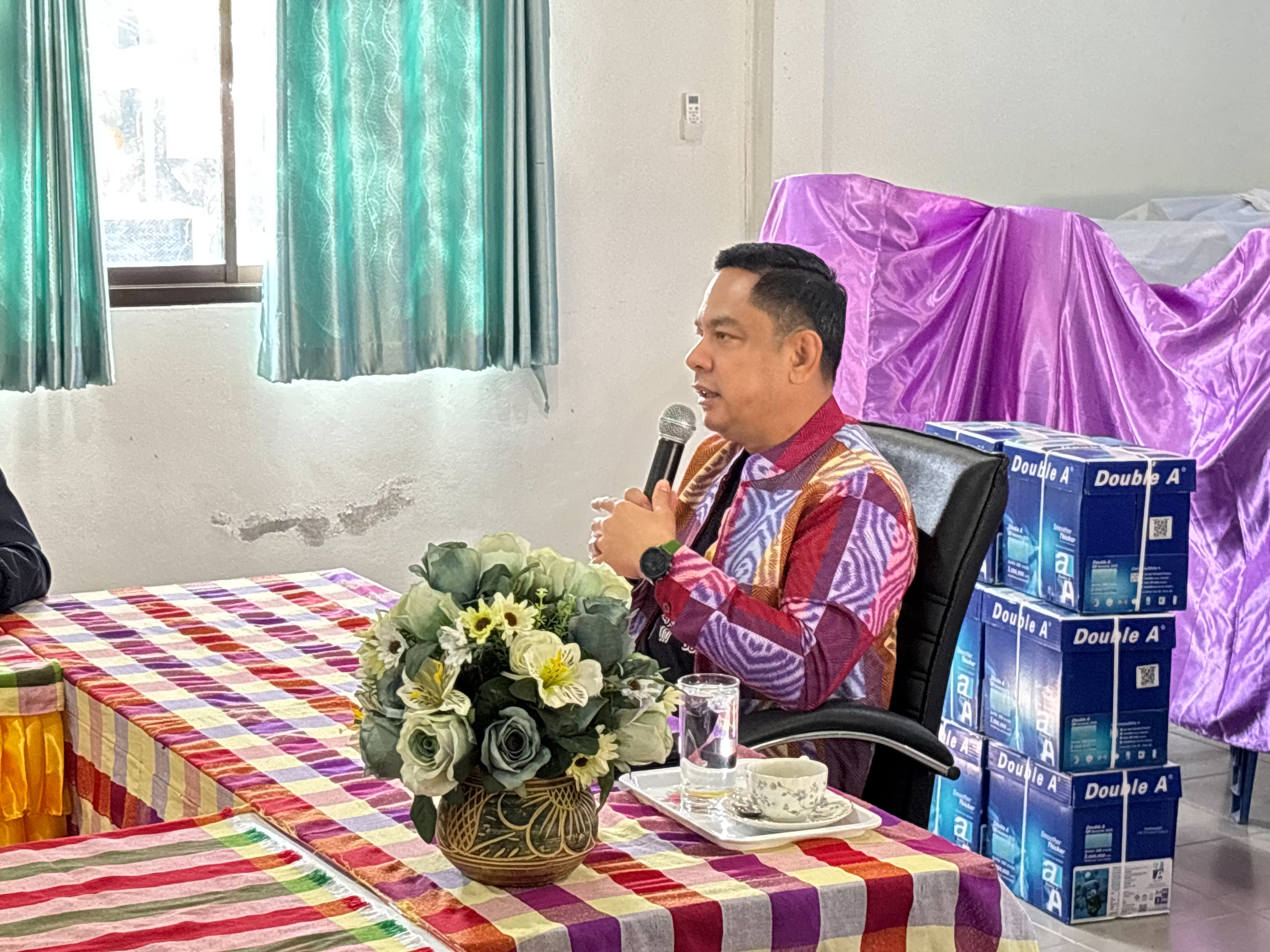 พช.น้ำพอง : จัดประชุมเชิงปฏิบัติการเครือข่ายกองทุนแม่ของแผ่นดิน ระดมสมอง “เหลียวหลัง แลหน้า” ขับเคลื่อนงาน ปีงบประมาณ พ.ศ. 2570